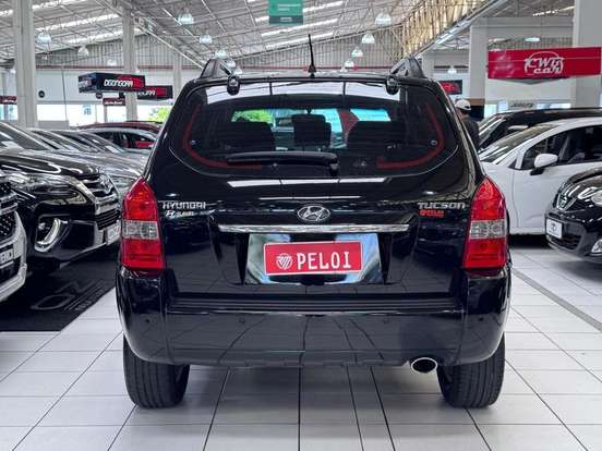 HYUNDAI-TUCSON-2011