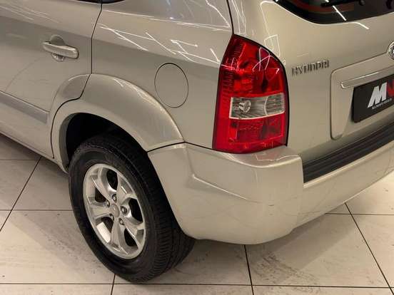 HYUNDAI-TUCSON-2.0 MPFI GLS 16V 143CV 2WD FLEX 4P AUTOMÁTICO HYUNDAI-TUCSON-2013