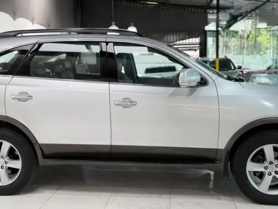 HYUNDAI-VERACRUZ-3.8 GLS 4WD 4X4 V6 24V GASOLINA 4P AUTOMÁTICO HYUNDAI-VERACRUZ-2010