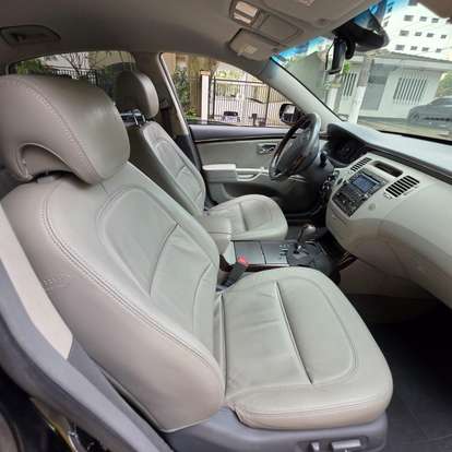 HYUNDAI-AZERA-2009