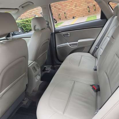 HYUNDAI-AZERA-2009