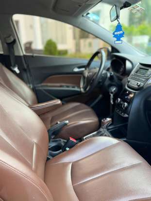HYUNDAI-HB20-2015
