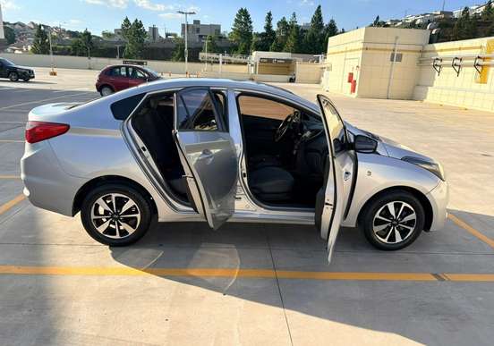 HYUNDAI-HB20S-2017