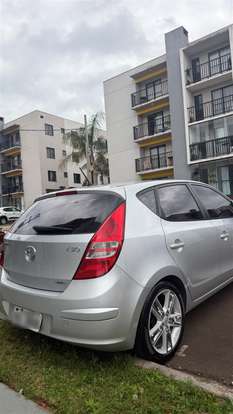 HYUNDAI-I30-2.0 MPFI GLS 16V GASOLINA 4P AUTOMÁTICO HYUNDAI-I30-2010