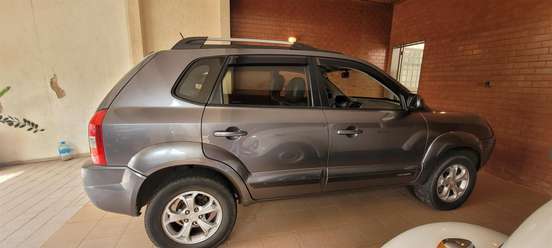 HYUNDAI-TUCSON-2.0 MPFI GLS 16V 143CV 2WD FLEX 4P AUTOMÁTICO HYUNDAI-TUCSON-2015