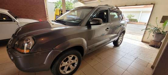 HYUNDAI-TUCSON-2.0 MPFI GLS 16V 143CV 2WD FLEX 4P AUTOMÁTICO HYUNDAI-TUCSON-2015