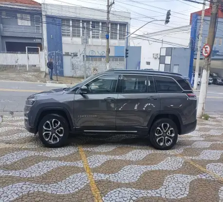 JEEP-COMMANDER-2022