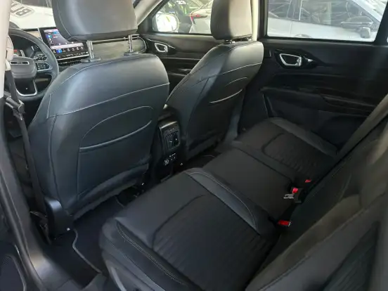 JEEP-COMMANDER-1.3 T270 TURBO FLEX LIMITED AT6 JEEP-COMMANDER-2024