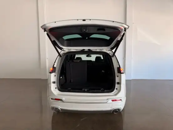 JEEP-COMMANDER-2027