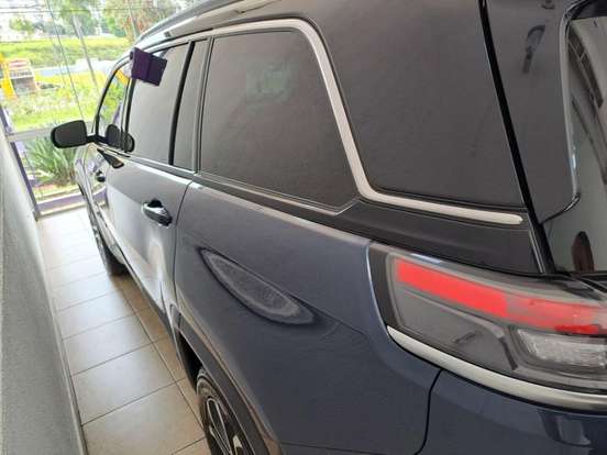 JEEP-COMMANDER-2023