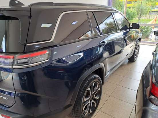 JEEP-COMMANDER-2023