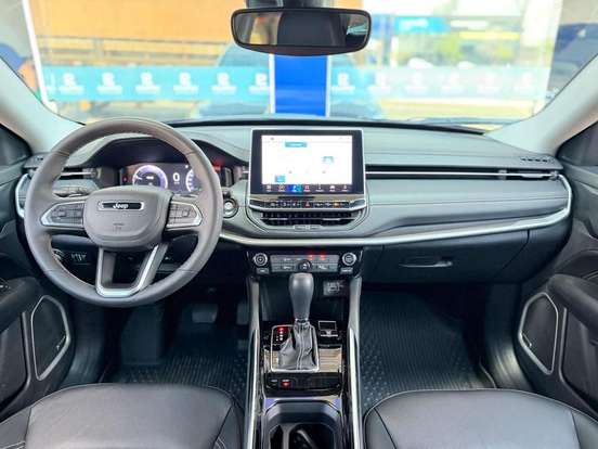 JEEP-COMMANDER-2024