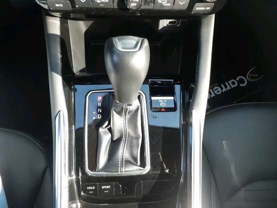 JEEP-COMMANDER-2024