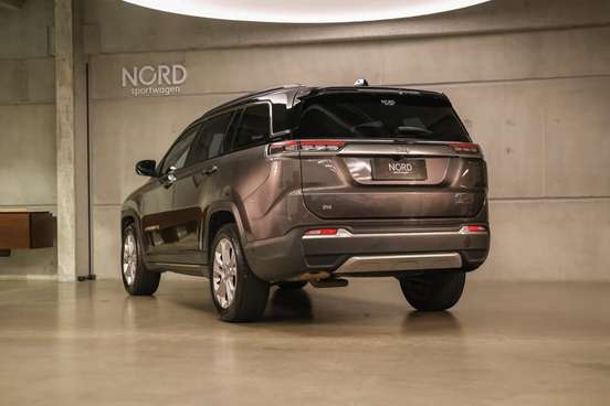 JEEP-COMMANDER-2023