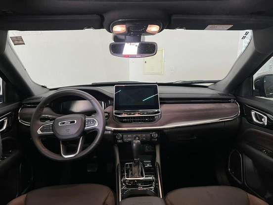 JEEP-COMMANDER-2024