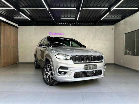 JEEP-COMMANDER-2025