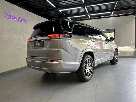 JEEP-COMMANDER-2025