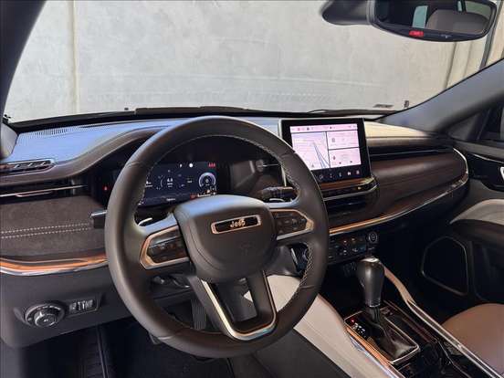 JEEP-COMMANDER-2023