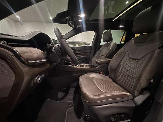 JEEP-COMMANDER-2022