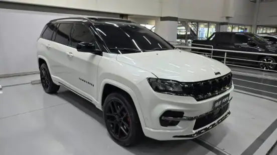 JEEP-COMMANDER-2024