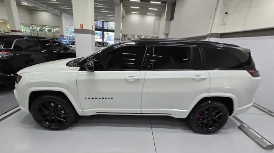 JEEP-COMMANDER-2024