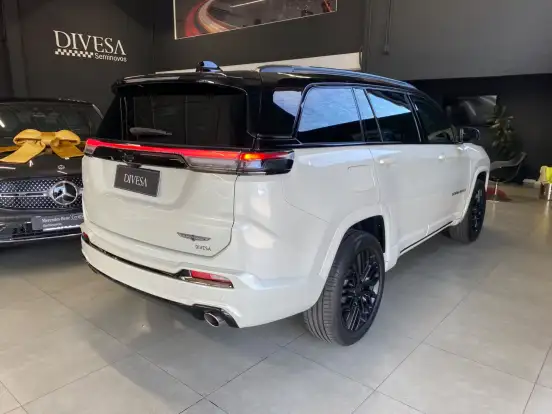 JEEP-COMMANDER-2.0 HURRICANE 4 TURBO GASOLINA BLACKHAWK AT9 JEEP-COMMANDER-2025