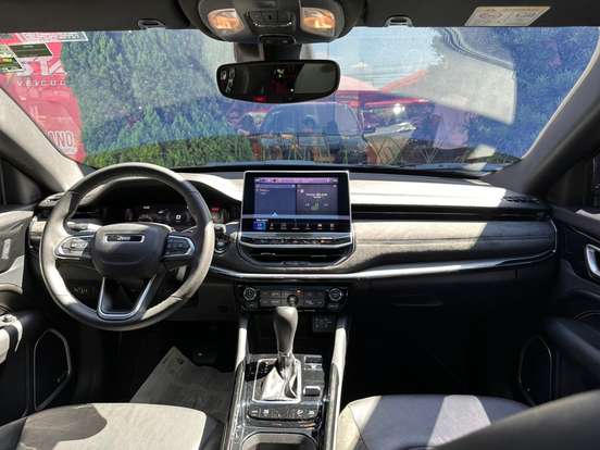 JEEP-COMMANDER-2.0 HURRICANE 4 TURBO GASOLINA BLACKHAWK AT9 JEEP-COMMANDER-2024