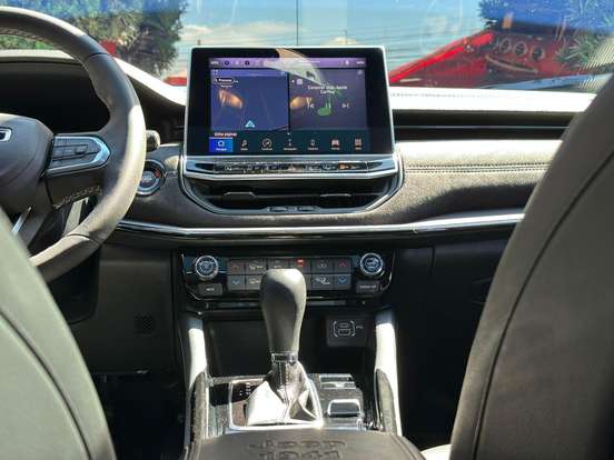 JEEP-COMMANDER-2024