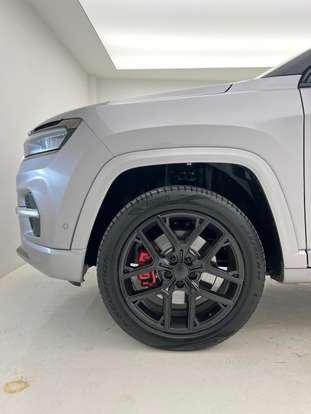 JEEP-COMMANDER-2024