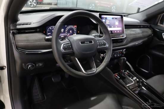 JEEP-COMMANDER-2.0 HURRICANE 4 TURBO GASOLINA BLACKHAWK AT9 JEEP-COMMANDER-2024