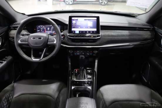 JEEP-COMMANDER-2024