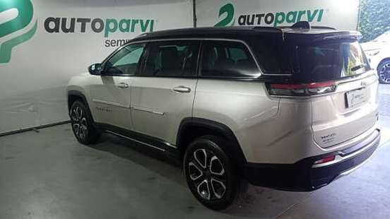 JEEP-COMMANDER-2023