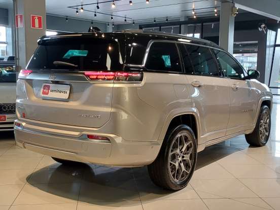 JEEP-COMMANDER-2022