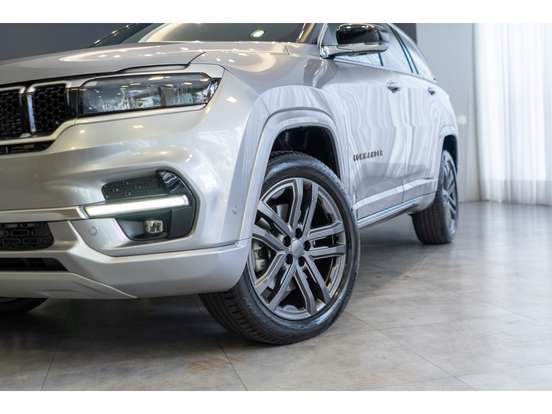 JEEP-COMMANDER-2024