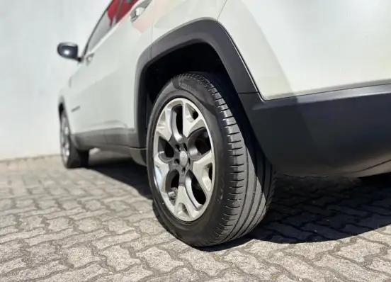 JEEP-COMPASS-2.0 16V FLEX LIMITED AUTOMÁTICO JEEP-COMPASS-2018