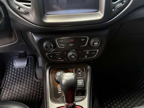 JEEP-COMPASS-2.0 16V DIESEL TRAILHAWK 4X4 AUTOMÁTICO JEEP-COMPASS-2019