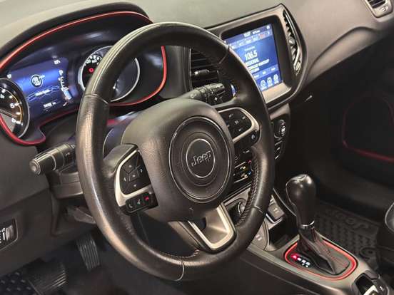 JEEP-COMPASS-2.0 16V DIESEL TRAILHAWK 4X4 AUTOMÁTICO JEEP-COMPASS-2020