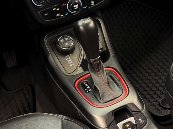 JEEP-COMPASS-2.0 16V DIESEL TRAILHAWK 4X4 AUTOMÁTICO JEEP-COMPASS-2020
