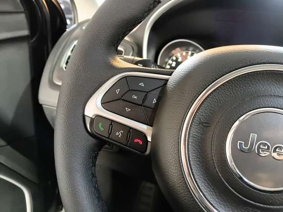 JEEP-COMPASS-2.0 16V FLEX LONGITUDE AUTOMÁTICO JEEP-COMPASS-2017