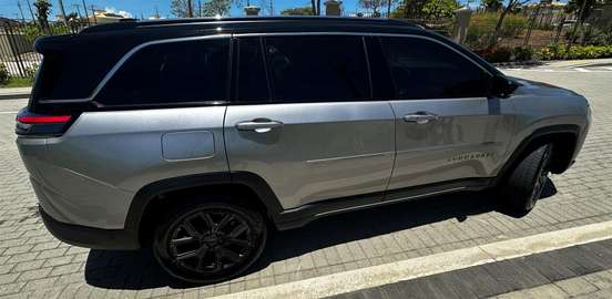 JEEP-COMMANDER-2025