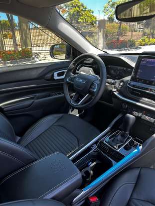 JEEP-COMMANDER-2025