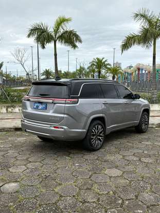 JEEP-COMMANDER-2025