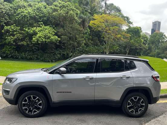 JEEP-COMPASS-2.0 16V DIESEL TRAILHAWK 4X4 AUTOMÁTICO JEEP-COMPASS-2020