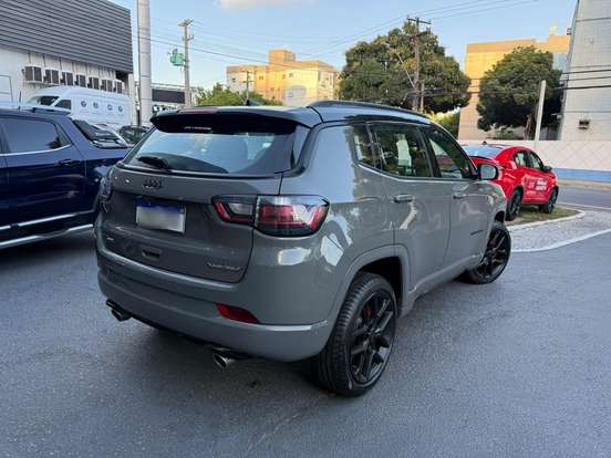 JEEP-COMPASS-2.0 HURRICANE 4 TURBO GASOLINA BLACKHAWK AT9 JEEP-COMPASS-2025