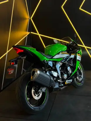 KAWASAKI-NINJA ZX-6R-2025