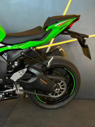 KAWASAKI-NINJA ZX-6R-2025
