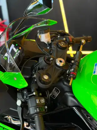 KAWASAKI-NINJA ZX-6R-2025