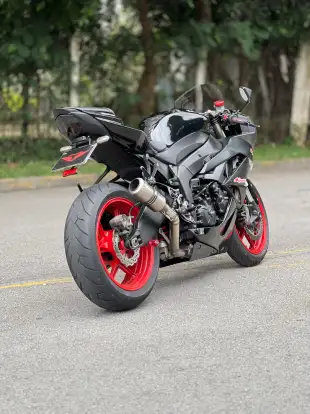 KAWASAKI-NINJA ZX-6R-2011