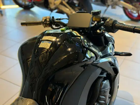 KAWASAKI-Z1100 KAWASAKI-Z1100-2026