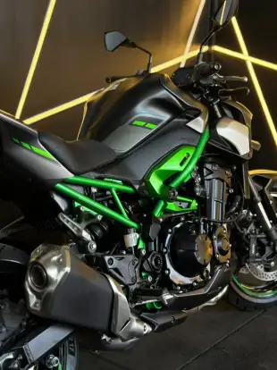 KAWASAKI-Z900 KAWASAKI-Z900-2025